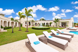 Villa 2515 — Luxury villa for rent in Weston